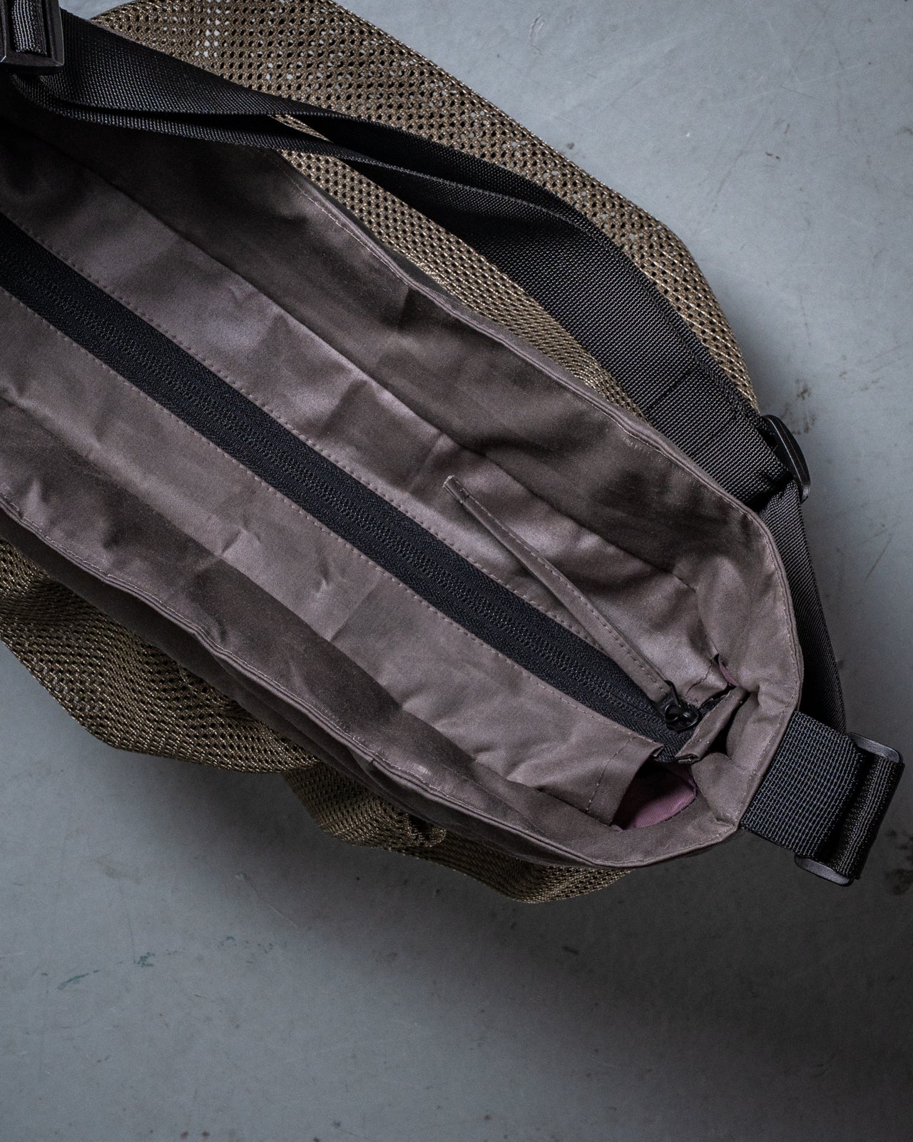 Axis Bag - Dusk Grey/ Olive