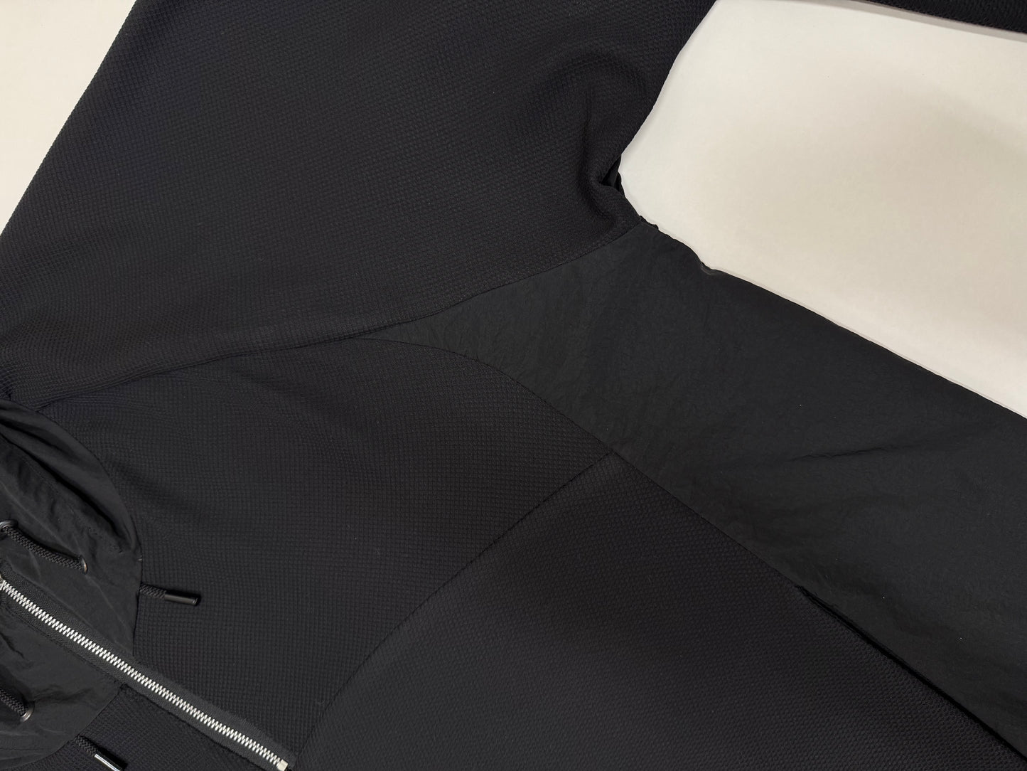 Dual Weave Mesh Pullover - Black